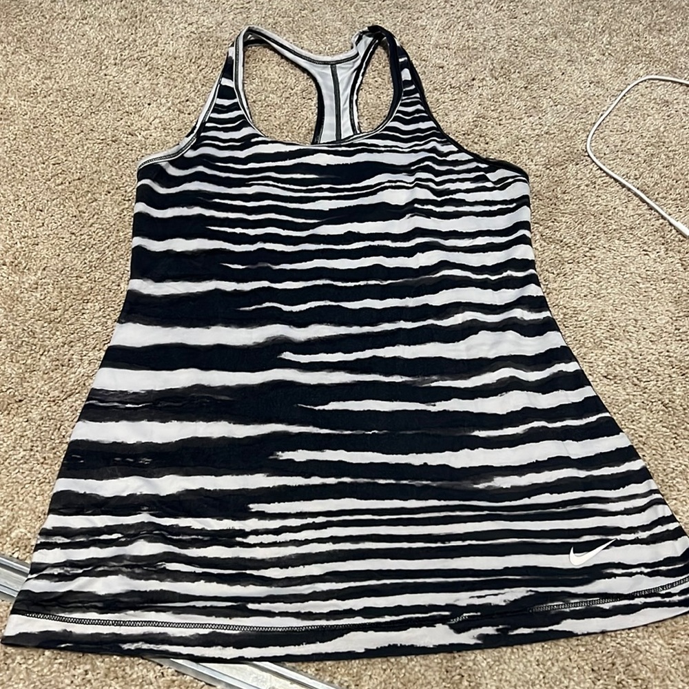 Nike dri-fit striped tank size M